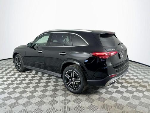 2026 Mercedes-Benz GLC 300 Base