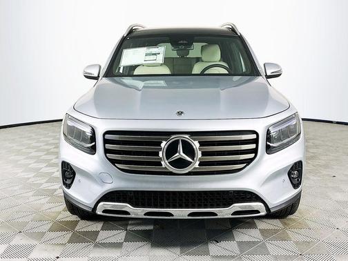 Cirrus Silver Metallic 2026 Mercedes-Benz GLB 250 Base 4MATIC