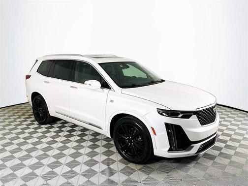 2022 Cadillac XT6 Premium Luxury FWD