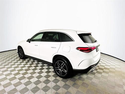 2026 Mercedes-Benz GLC 350e 