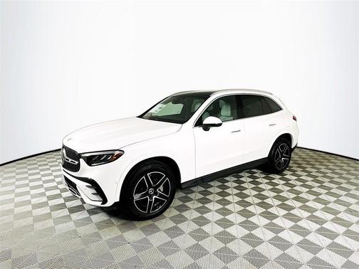 2026 Mercedes-Benz GLC 350e 