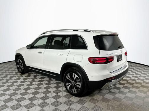 Polar White 2026 Mercedes-Benz GLB 250 Base