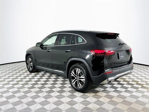 2025 Mercedes-Benz GLA 250 Base