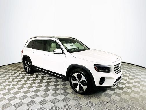 Polar White 2026 Mercedes-Benz GLB 250 Base