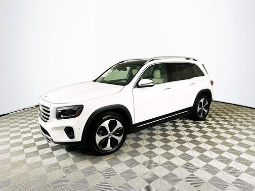 Polar White 2026 Mercedes-Benz GLB 250 Base