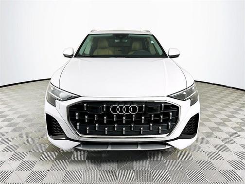 2025 Audi Q8 55 Premium