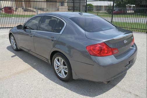 2011 INFINITI G25 Journey