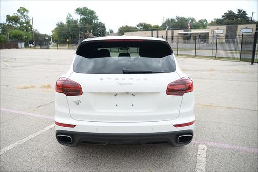 2016 Porsche Cayenne Base