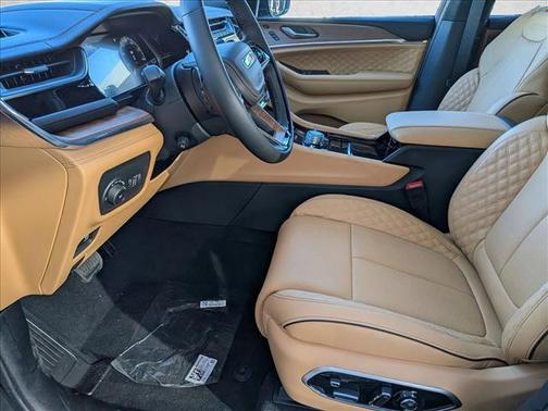 2025 Jeep Grand Cherokee L Summit Reserve
