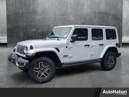 2025 Jeep Wrangler 4-Door Sahara 4x4