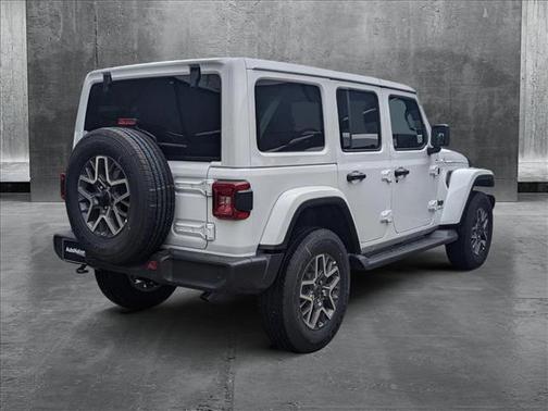 2025 Jeep Wrangler 4-Door Sahara 4x4