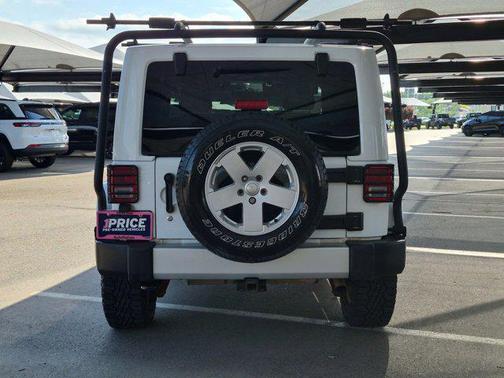 Bright White Clear Coat 2011 Jeep Wrangler Sahara