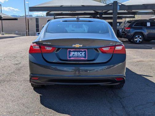 Nightfall Gray Metallic 2018 Chevrolet Malibu LT