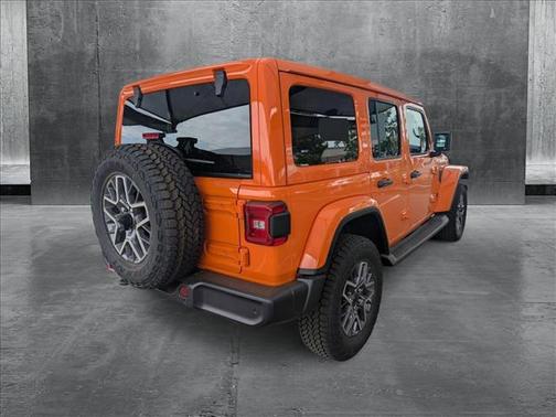 2025 Jeep Wrangler 4-Door Sahara 4x4