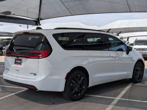 2026 Chrysler Pacifica Limited