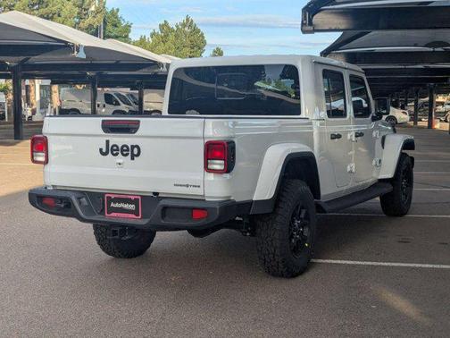 2025 Jeep Gladiator High Tide