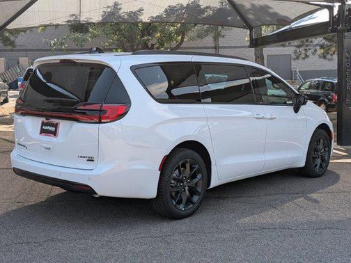 2026 Chrysler Pacifica Limited