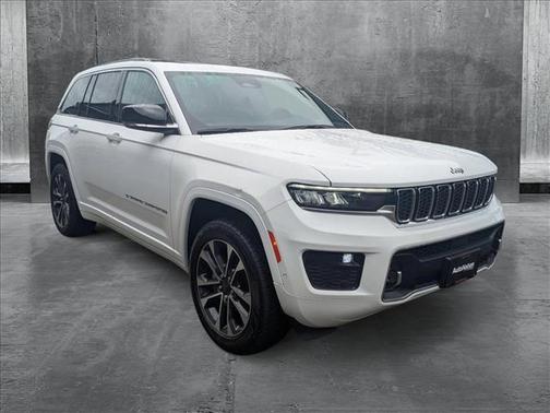 2022 Jeep Grand Cherokee Overland