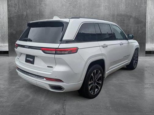 2022 Jeep Grand Cherokee Overland