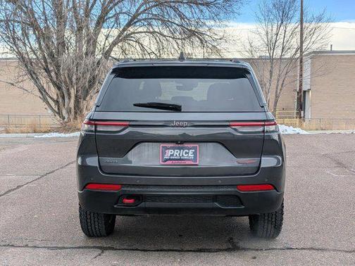 2022 Jeep Grand Cherokee Trailhawk