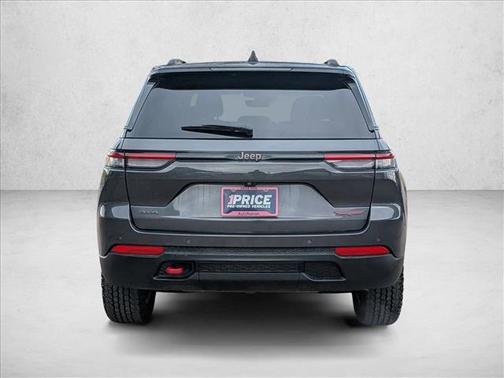 2022 Jeep Grand Cherokee Trailhawk