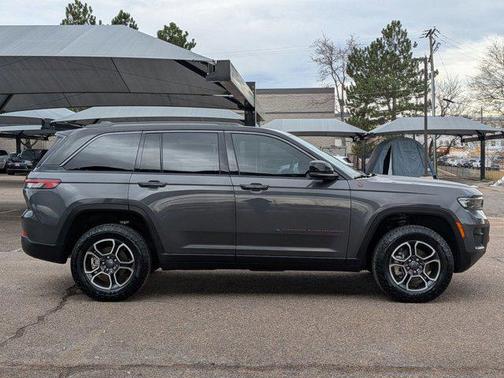 2022 Jeep Grand Cherokee Trailhawk