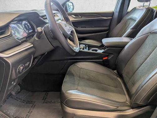 Velvet Red Pearlcoat 2026 Jeep Grand Cherokee Altitude