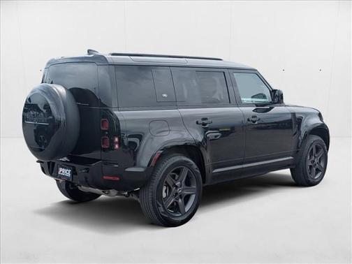 2024 Land Rover Defender 110 P400 X-Dynamic SE