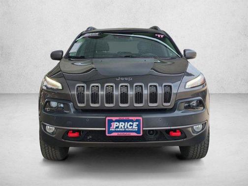 Granite Crystal Metallic Clearcoat 2017 Jeep Cherokee Trailhawk