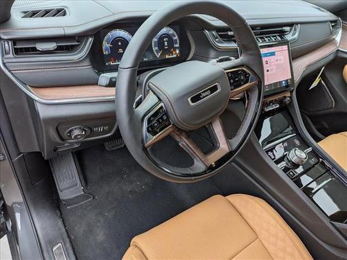 2025 Jeep Grand Cherokee Summit