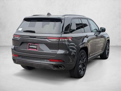 2025 Jeep Grand Cherokee Summit