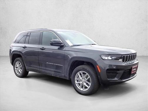 Baltic Gray Metallic Clearcoat 2026 Jeep Grand Cherokee Altitude