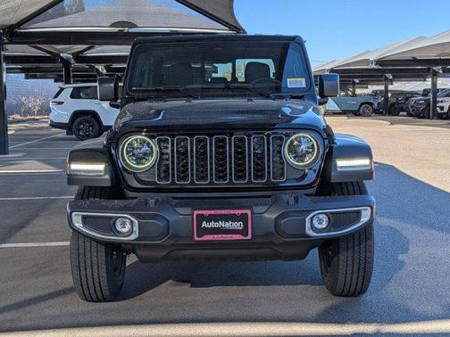 2026 Jeep Gladiator Sahara 4x4