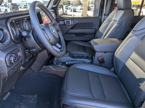 2026 Jeep Gladiator Sahara 4x4