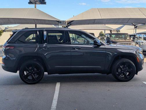 2023 Jeep Grand Cherokee Altitude