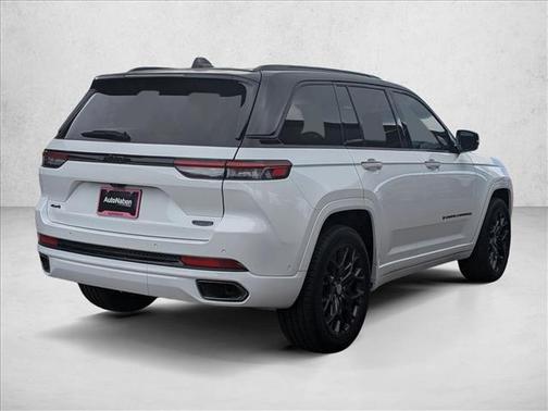 2025 Jeep Grand Cherokee Summit