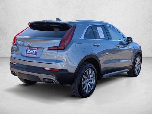 Argent Silver Metallic 2023 Cadillac XT4 Premium Luxury