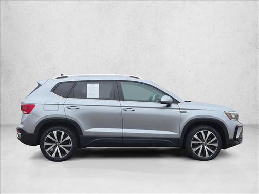 Pyrite Silver Metallic 2022 Volkswagen Taos 1.5T SE