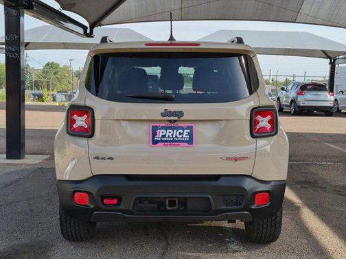 Mojave Sand 2016 Jeep Renegade Trailhawk