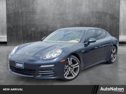 2014 Porsche Panamera 4