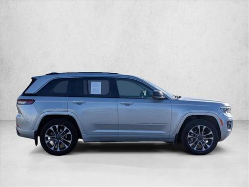 2022 Jeep Grand Cherokee Overland