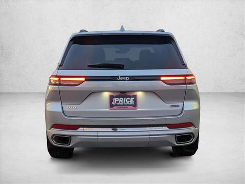 2022 Jeep Grand Cherokee Overland