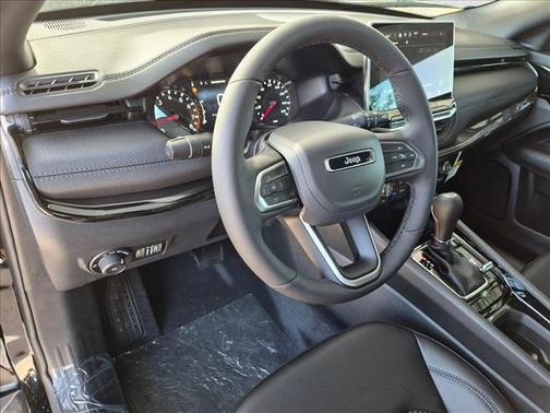 Diamond Black Crystal Pearlcoat 2026 Jeep Compass Sport