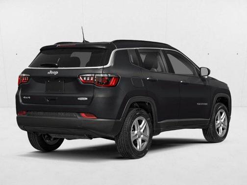 Diamond Black Crystal Pearlcoat 2026 Jeep Compass Latitude