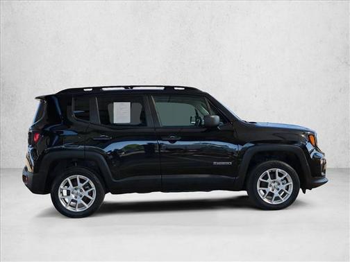 Black Clearcoat 2022 Jeep Renegade Latitude