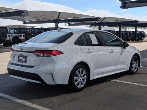 Super White 2020 Toyota Corolla LE