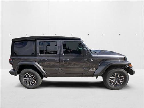 2024 Jeep Wrangler 4-Door Sahara 4x4