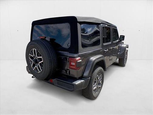 2024 Jeep Wrangler 4-Door Sahara 4x4