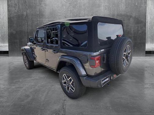 2024 Jeep Wrangler 4-Door Sahara 4x4