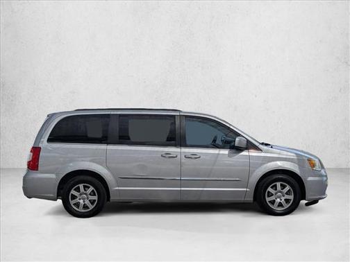 2012 Chrysler Town & Country Touring